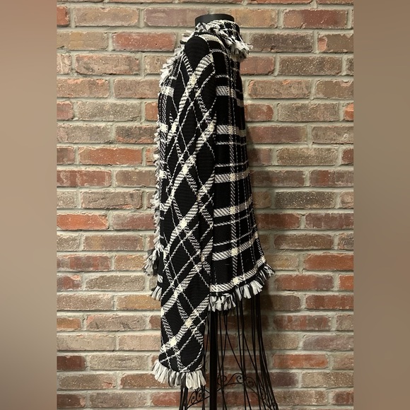 St. John Collection by Marie Gray, Black and White Santana Knit, Size 12 - Picture 3 of 6